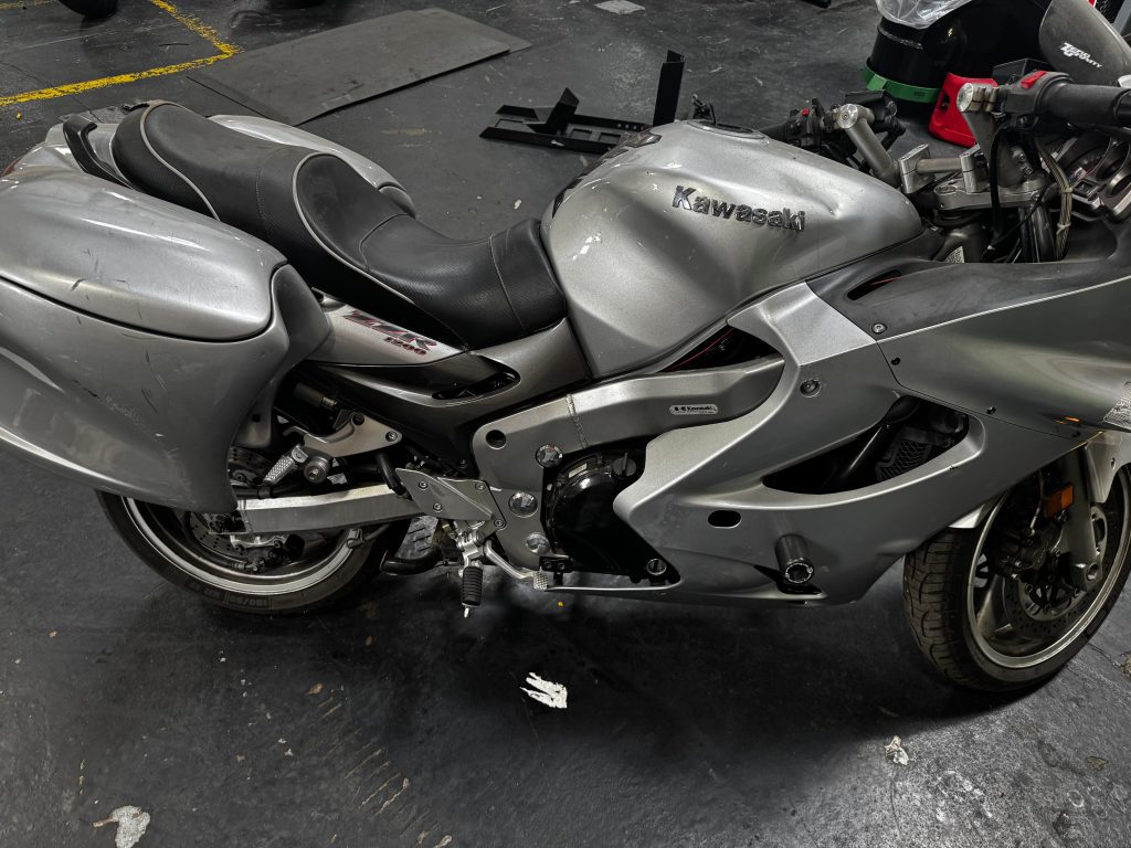 2002 Kawasaki ZZR 1200